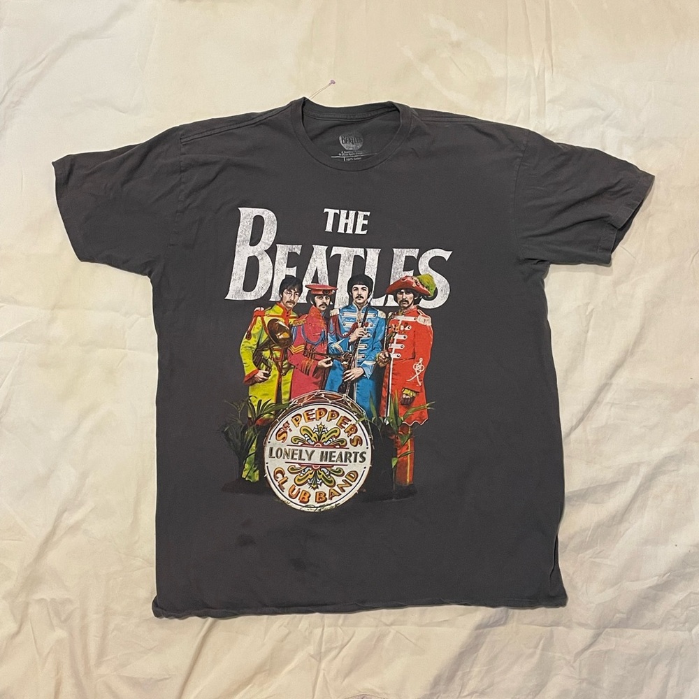 The Beatles T Shirt Gray Sgt. Pepper's Lonely Hearts Club Band Album Cover XL